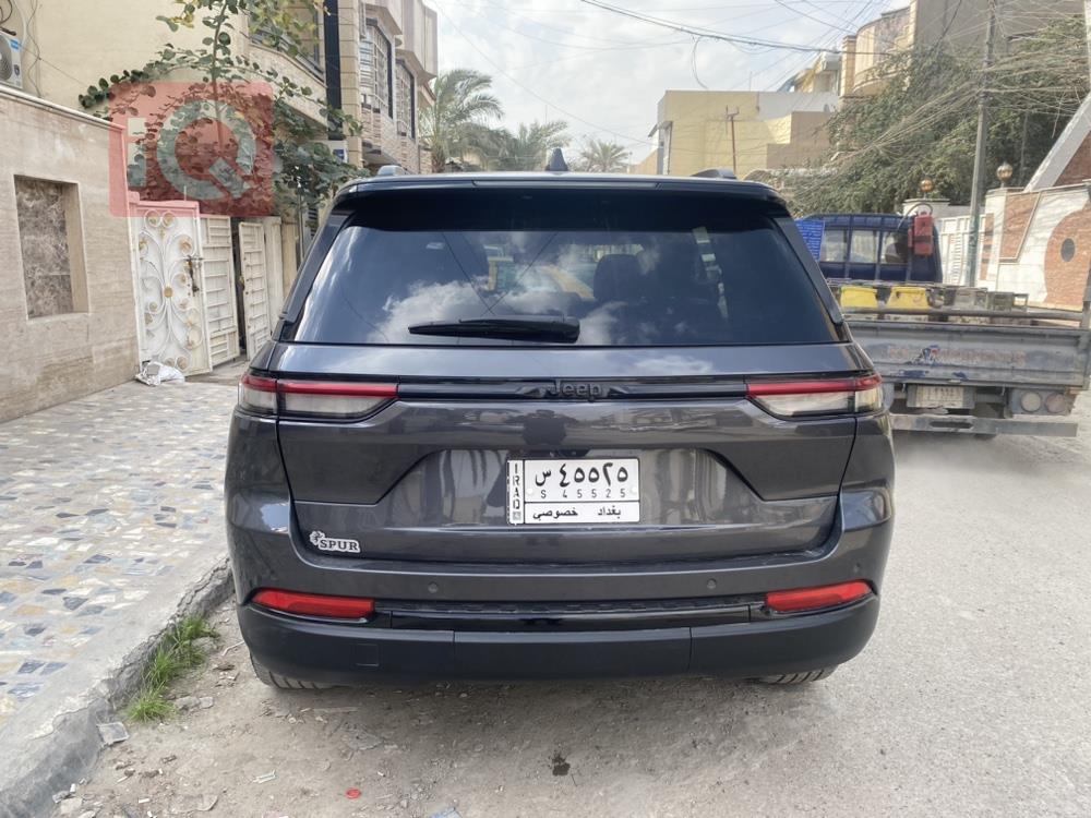 جیپ گراند شیرۆکی